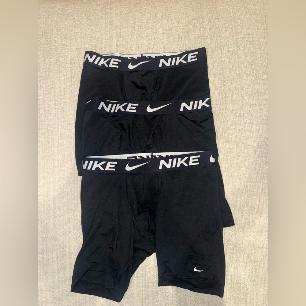 Nike Men’s Dri-Fit Essential Micro Boxer Briefs Set of 3